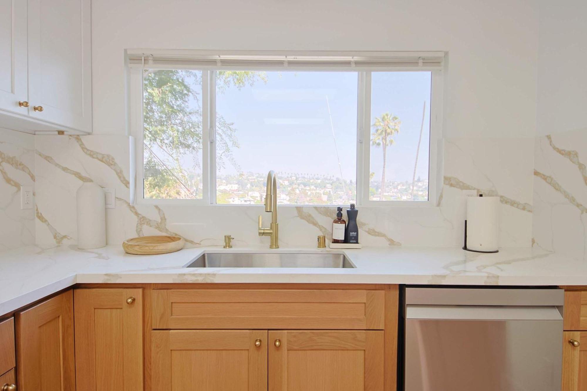 Bright 4br Split-level 10 Pax