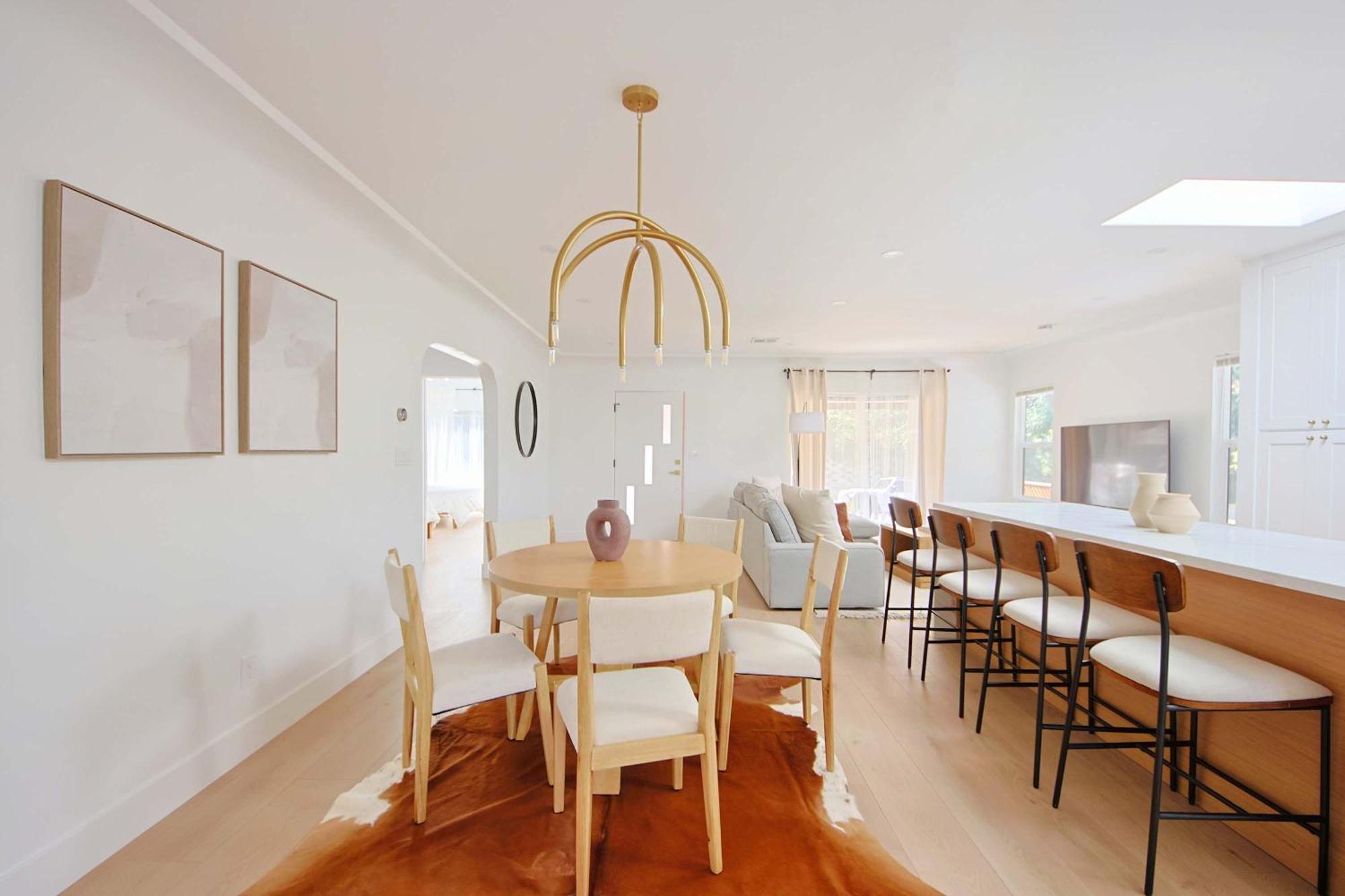 Bright 4br Split-level 10 Pax Villa